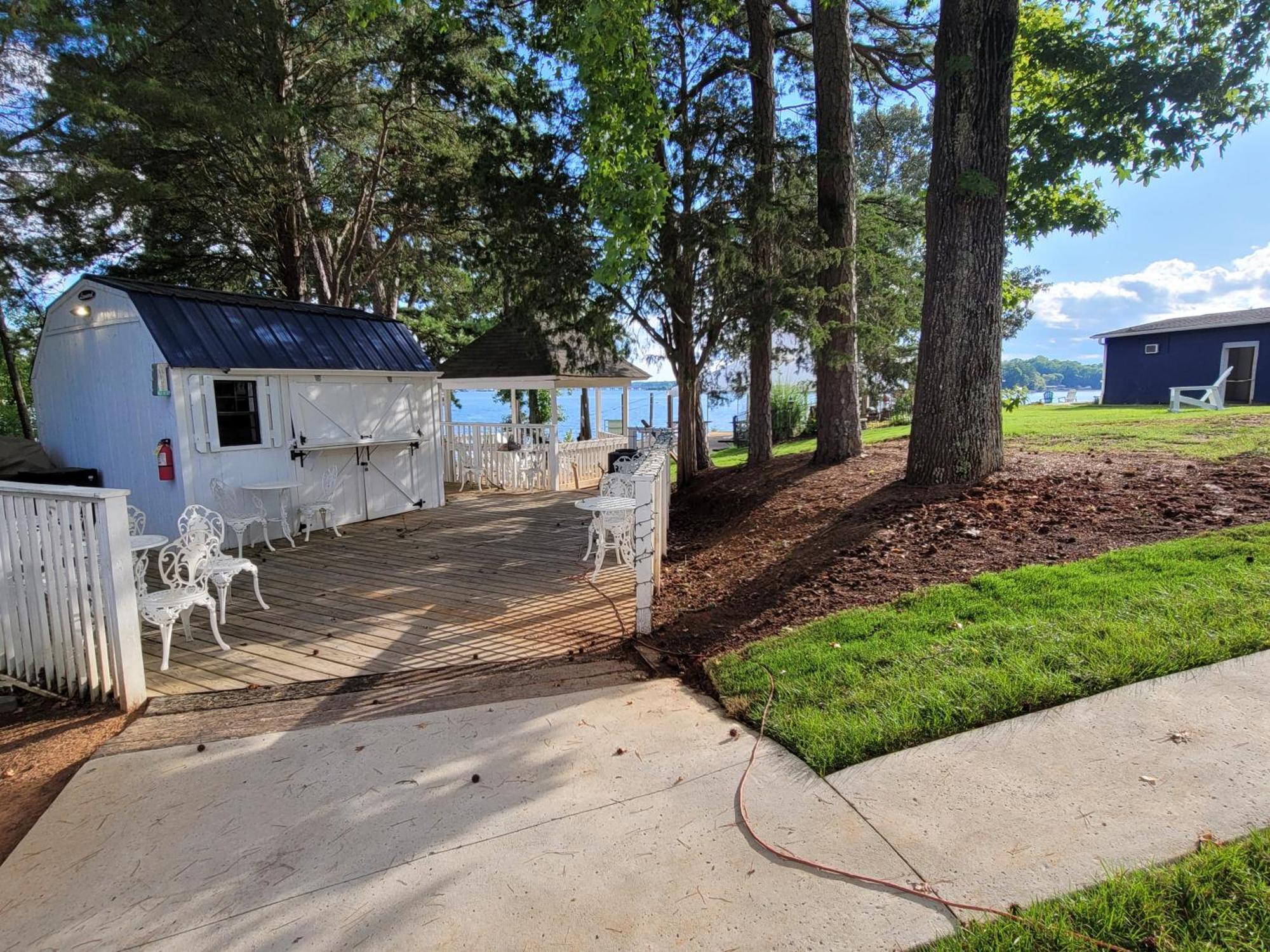 Long Cove Resort And Marina Charlotte Exterior photo